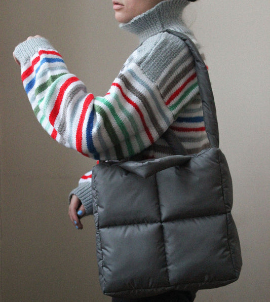 Pillow Puffer Bag in Grey
