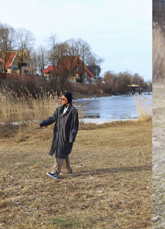Hand-knitted Adult Bow Tie Bonnet hat in Navy