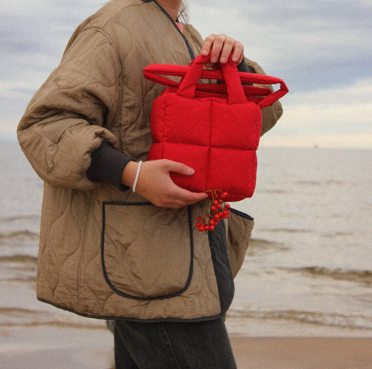 Pillow Puffer Bag in Red
