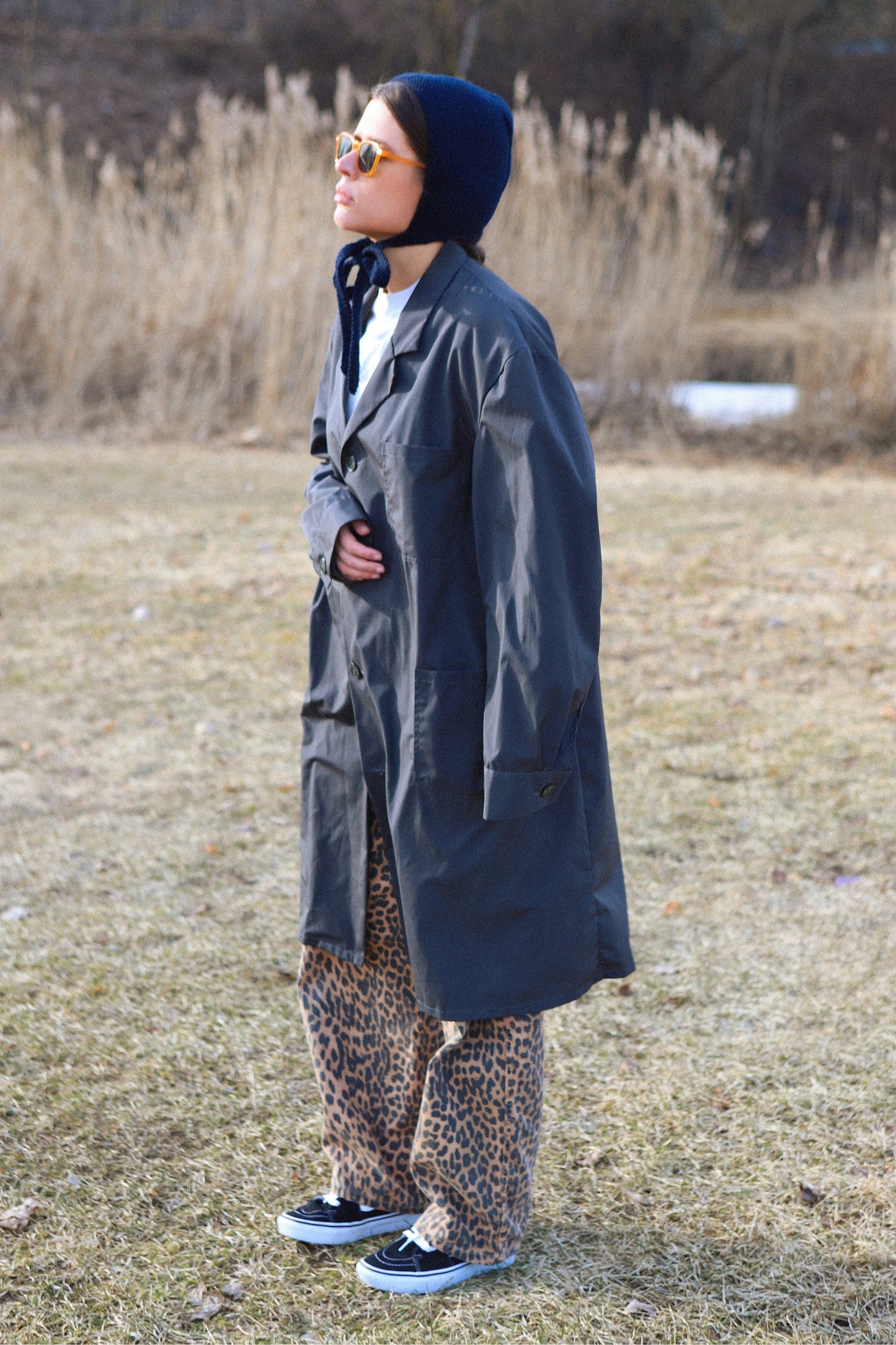 Hand-knitted Adult Bow Tie Bonnet hat in Navy