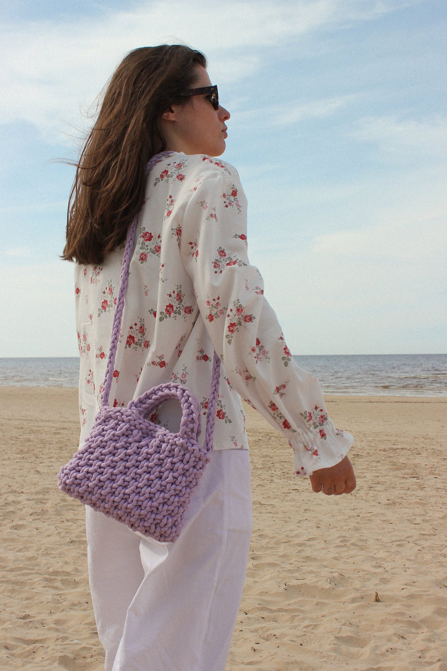 Сoarse knitted crossbody bag in lilac lavender, tote bag