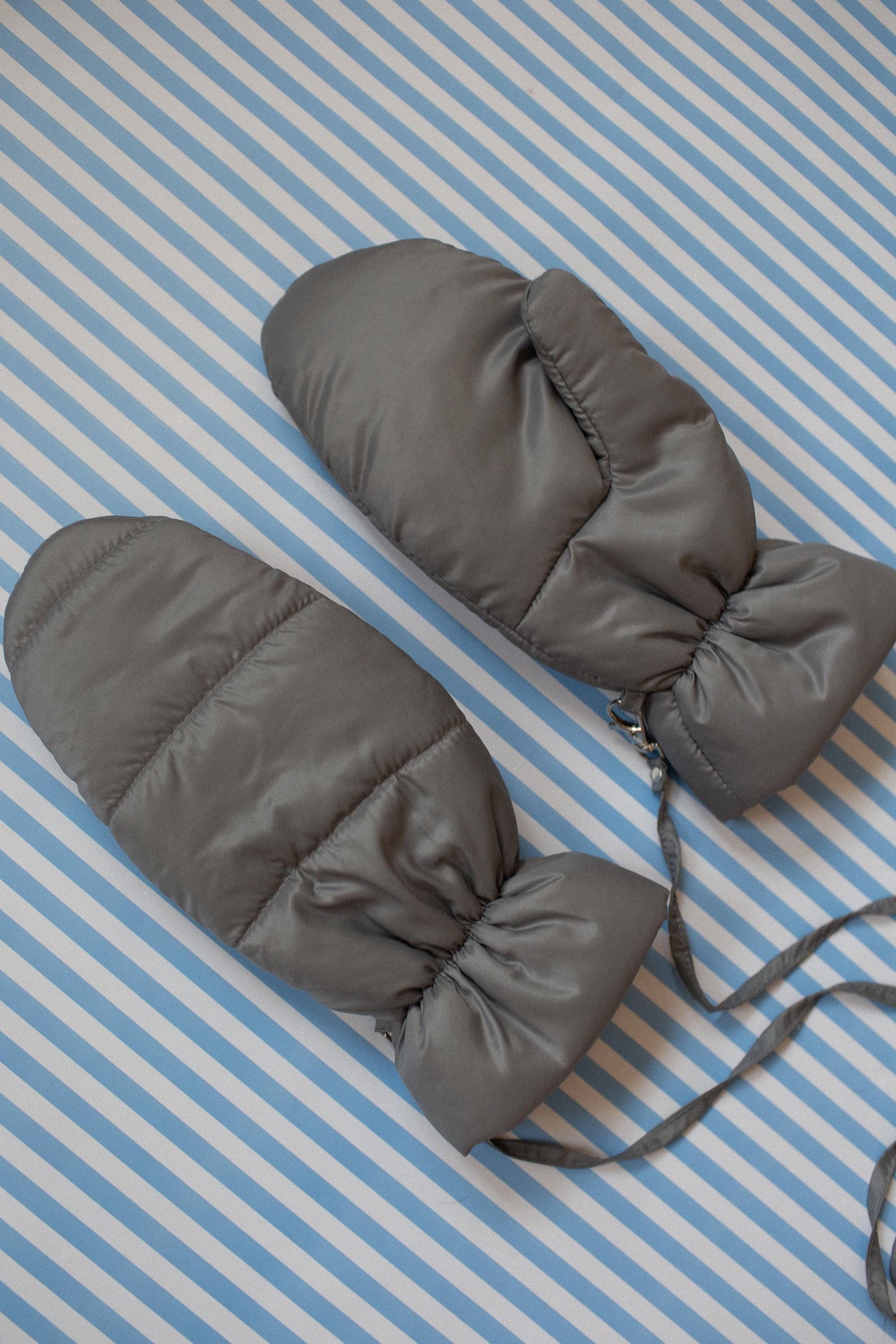 Pillow Puffer Mittens on Strings in Gray