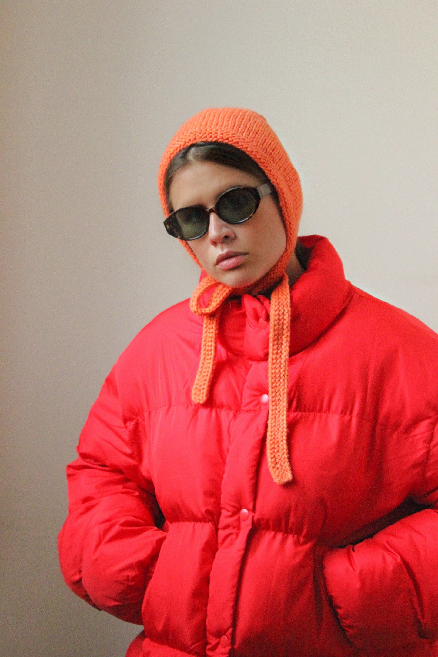 Hand-knitted Adult Bow Tie Bonnet Woolen hat in Orange