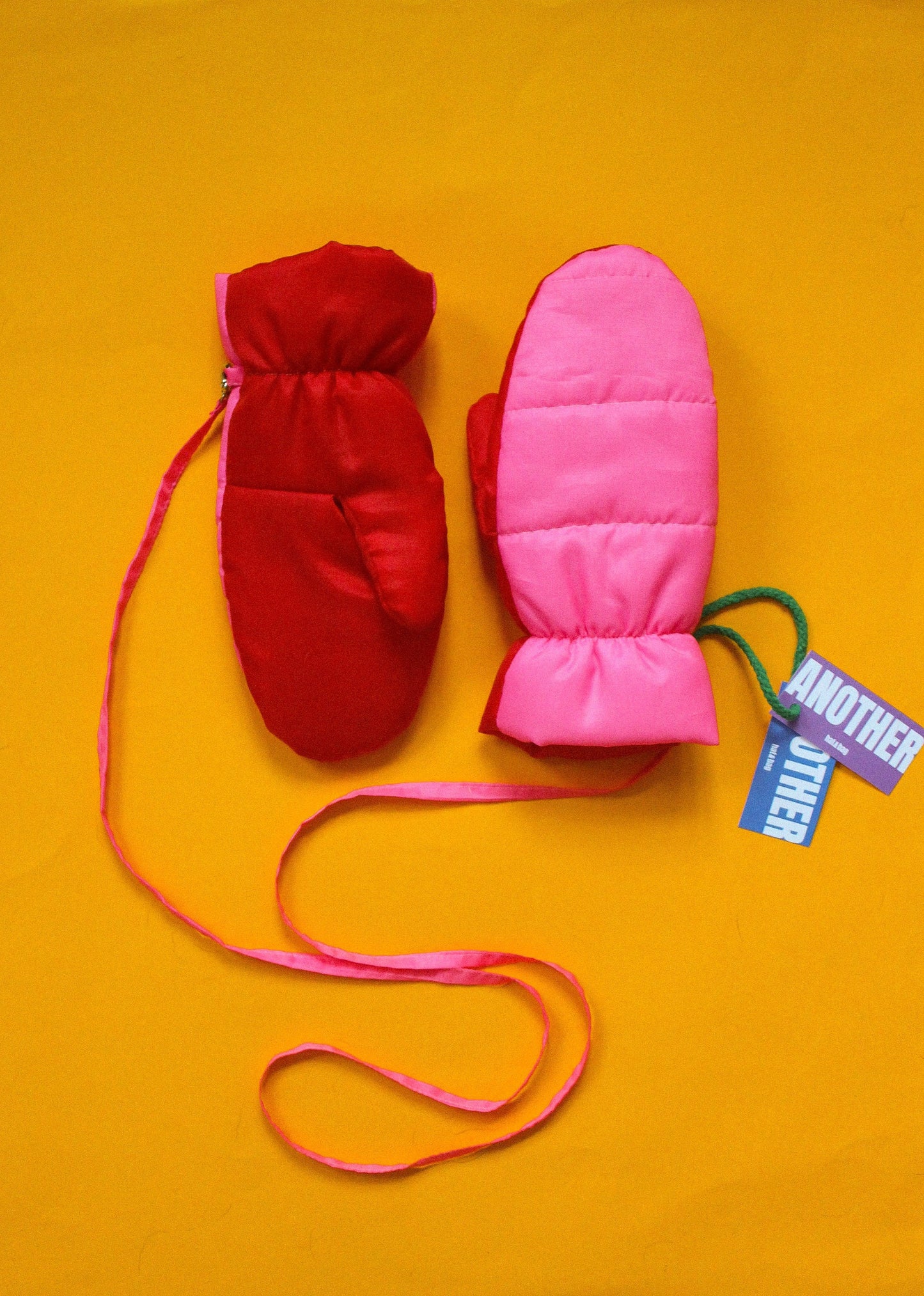 Bicolor Pillow Puffer Mittens on Strings in Hot pink & Red