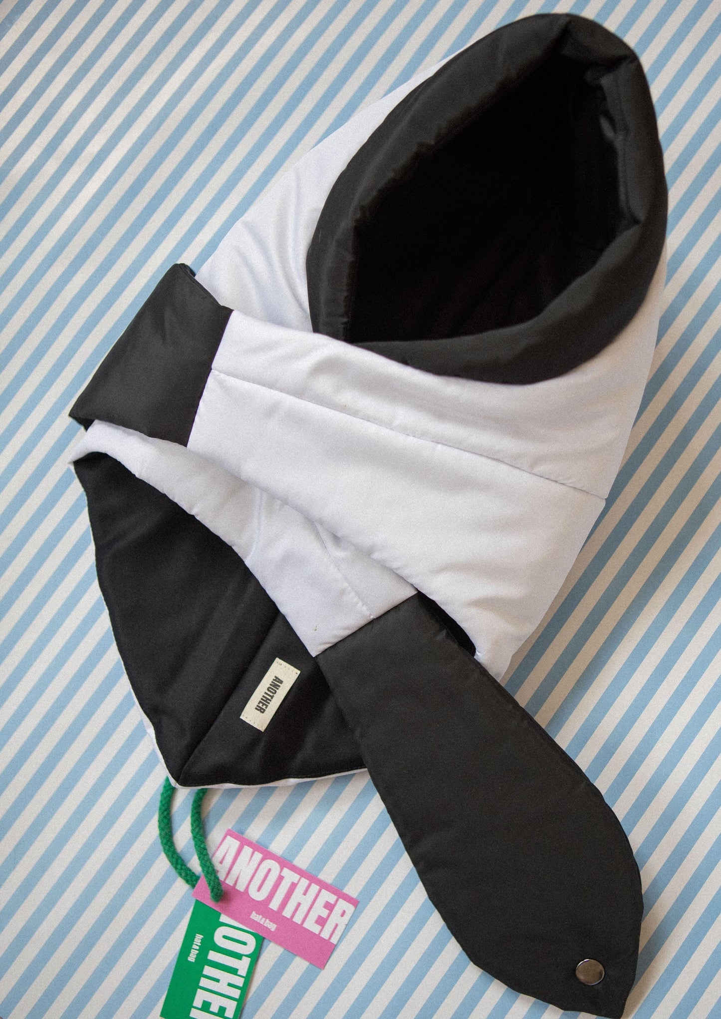 Pillow Headscarf - Balaclava in Black & White