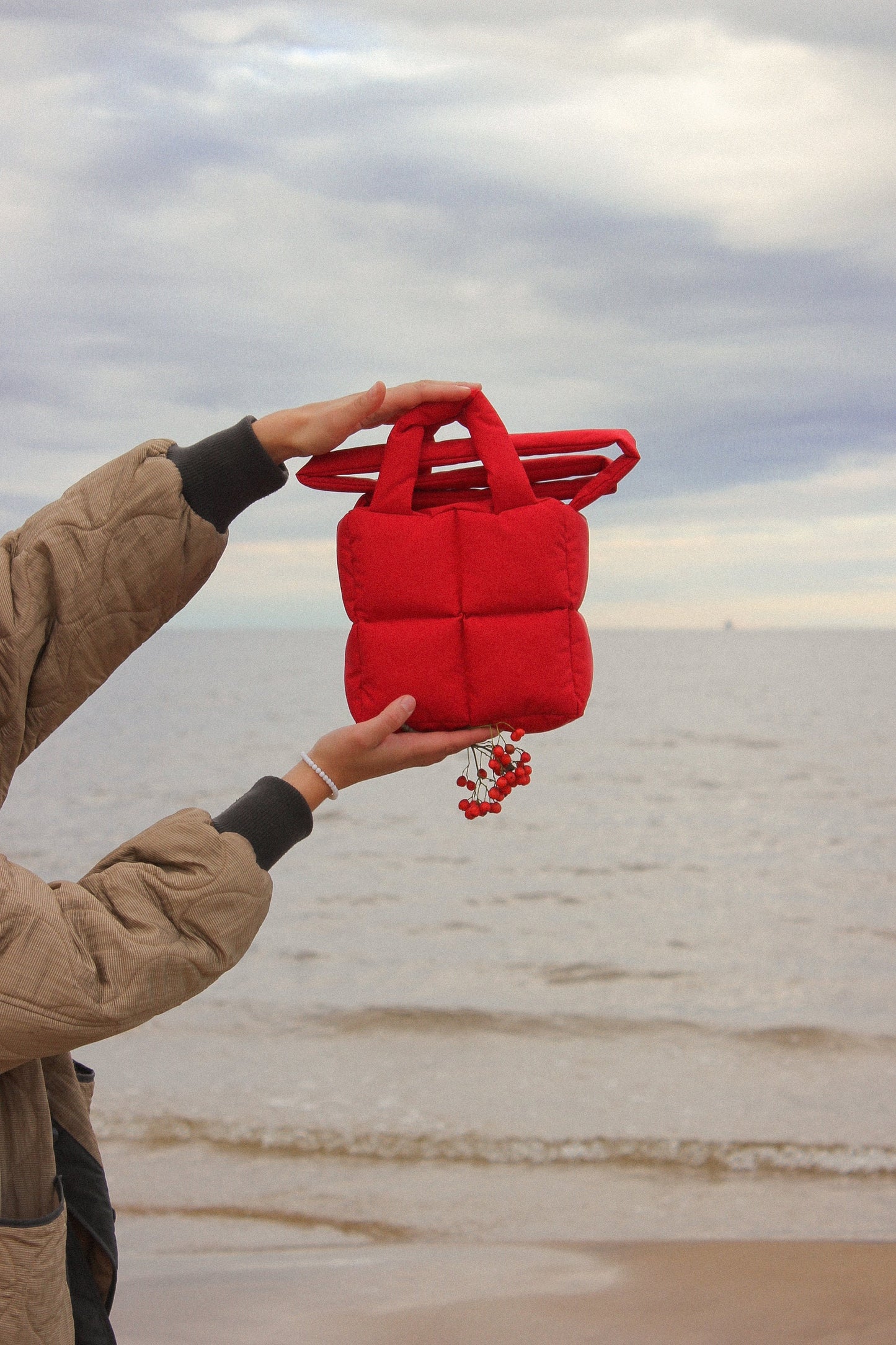 Pillow Puffer Bag in Red