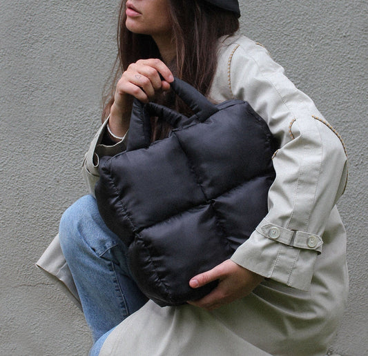 Pillow Puffer Bag in Black