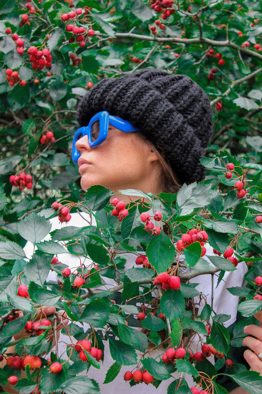 Woolen Super Chunky beanie hat in Black