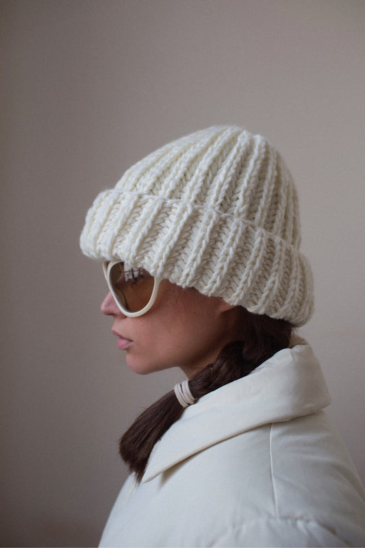 Woolen Chunky beanie hat in Off White, Ivory