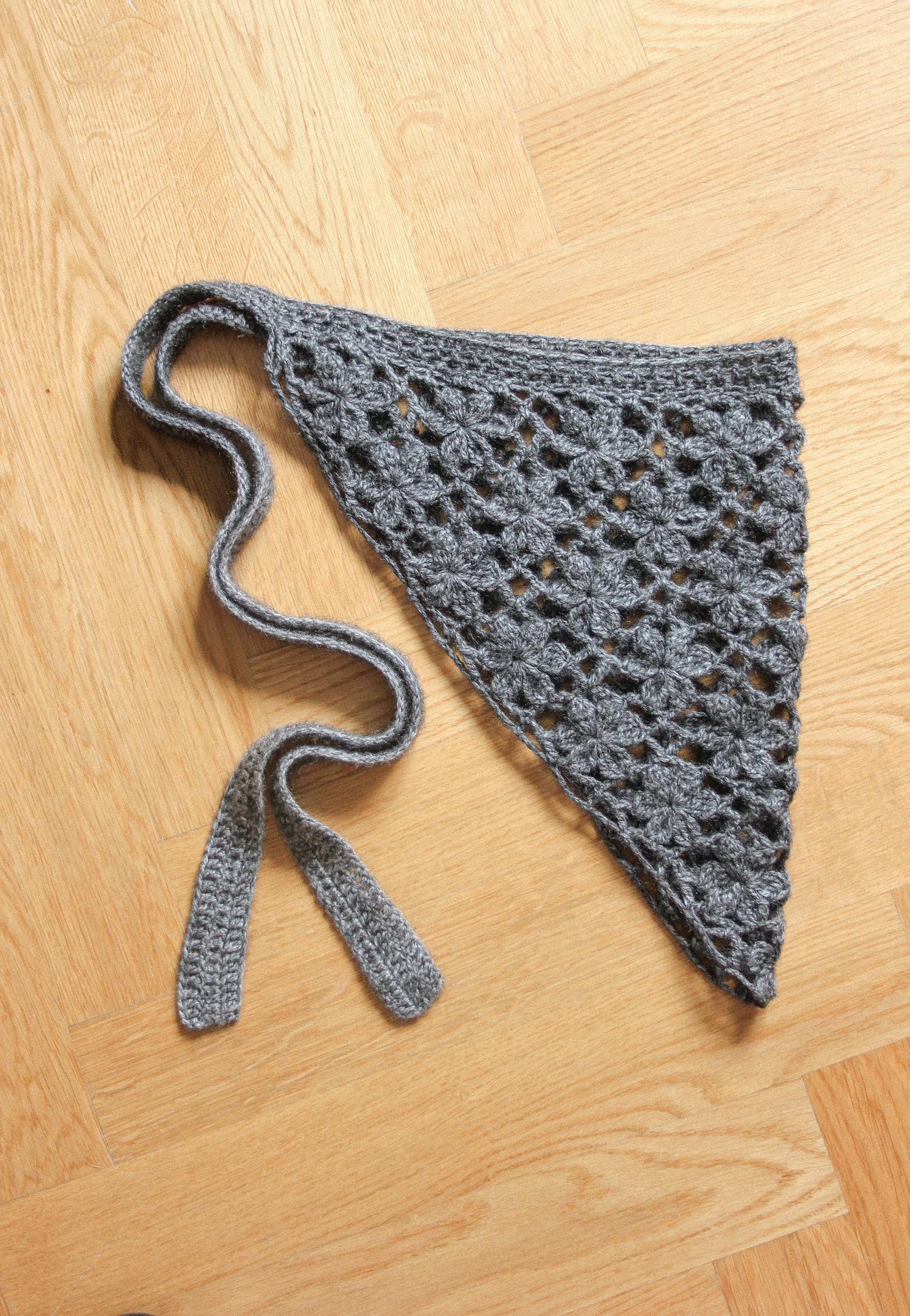 Hand - knitted Mesh Floral Mohair Melange Headscarf in Charcoal Gray