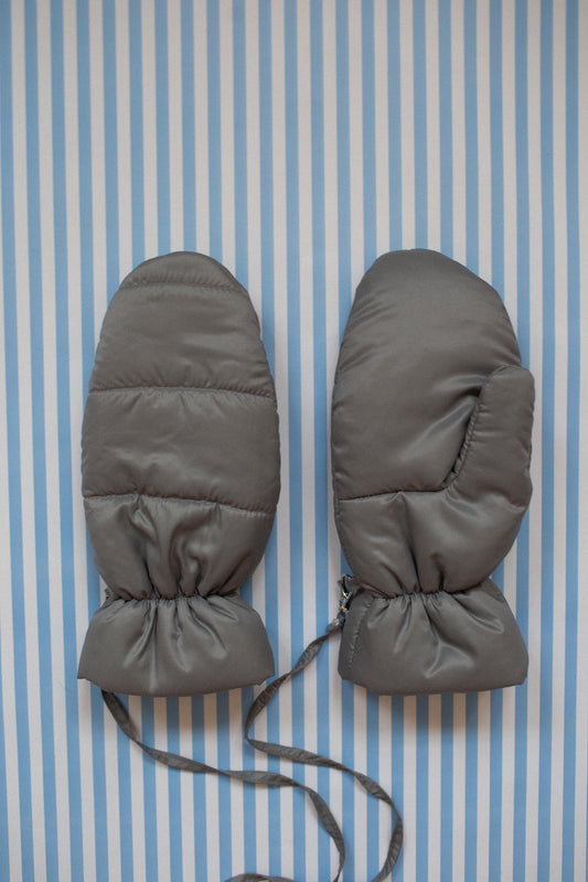 Pillow Puffer Mittens on Strings in Gray