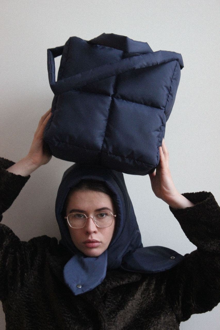 Pillow Puffer Bag in Navy
