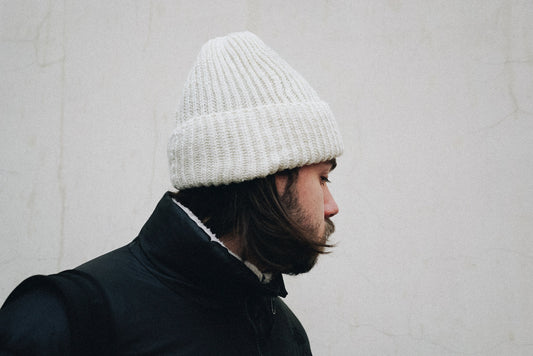 Woolen beanie hat in white