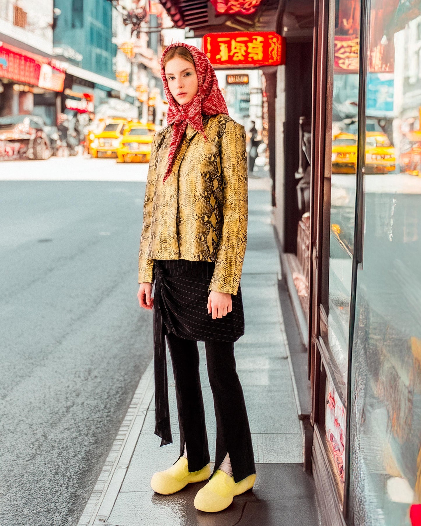 Hand - knitted Melange Headscarf in Red