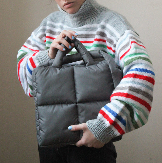 Pillow Puffer Bag in Grey
