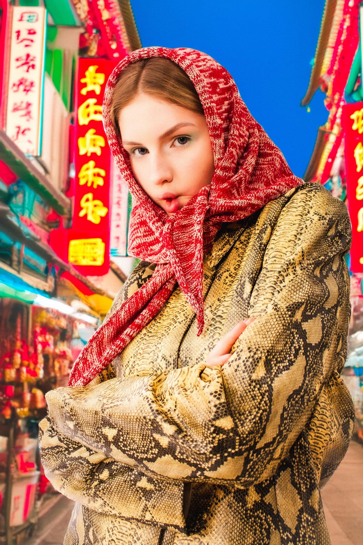 Hand - knitted Melange Headscarf in Red