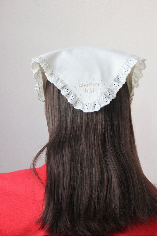 Lace Headscarf in Cream Beige