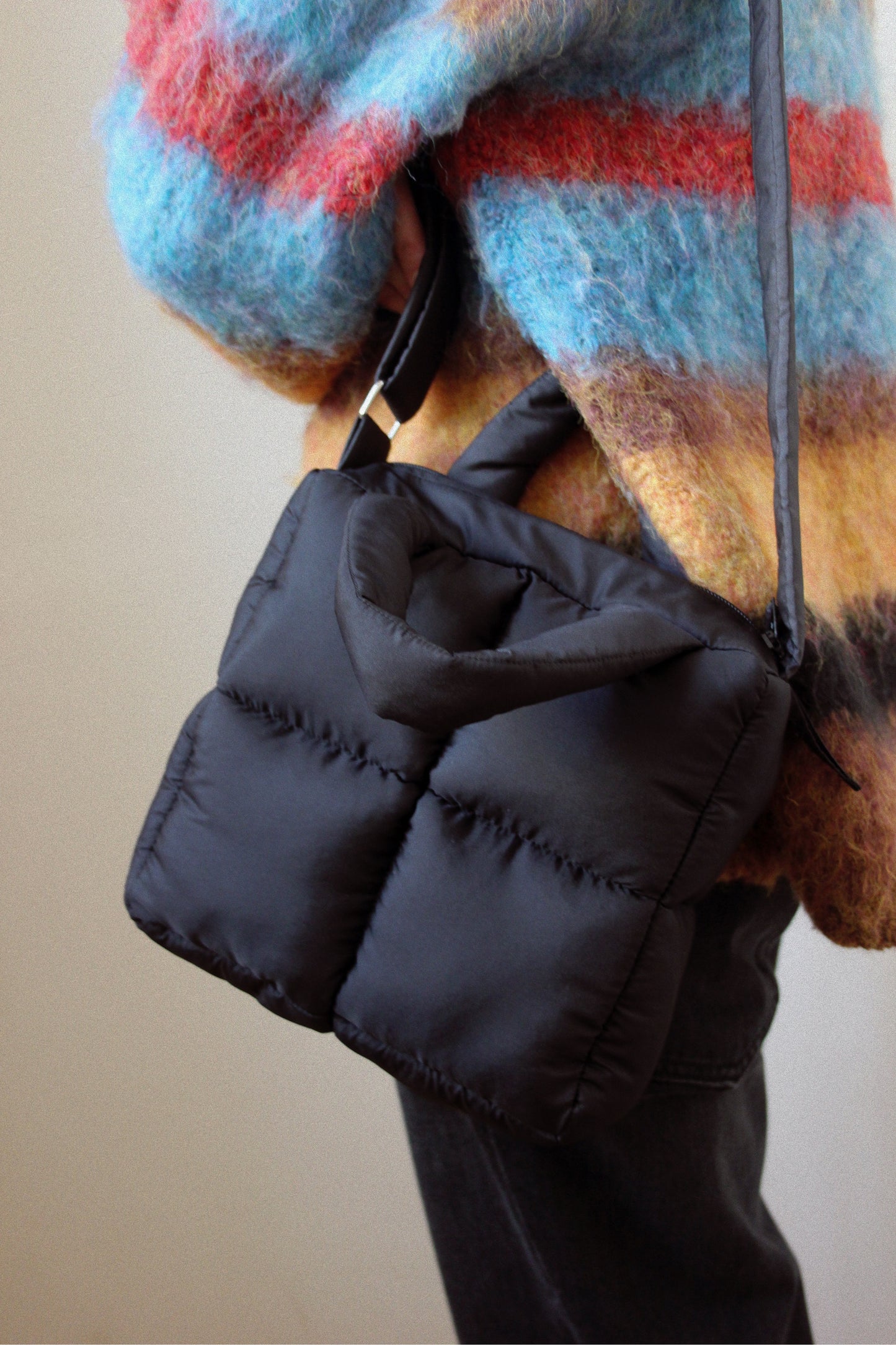 Mini Pillow Puffer Essential bag in Black