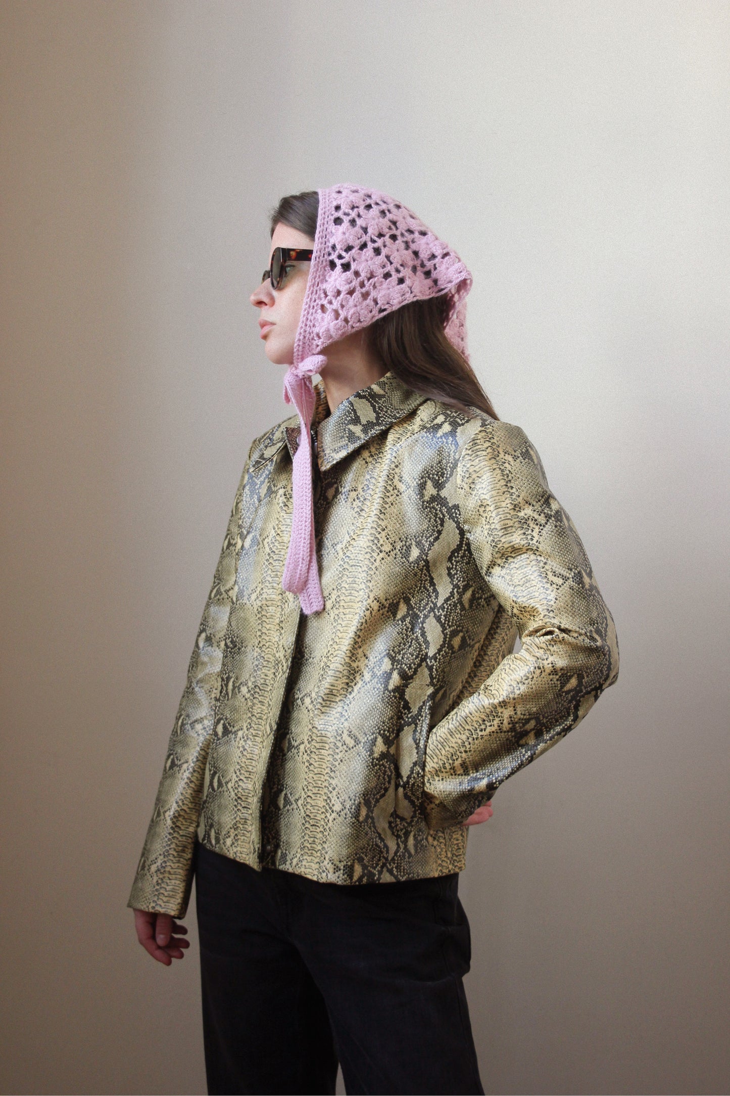 Hand-knitted Mesh Floral Mohair Headscarf in Powder Rose