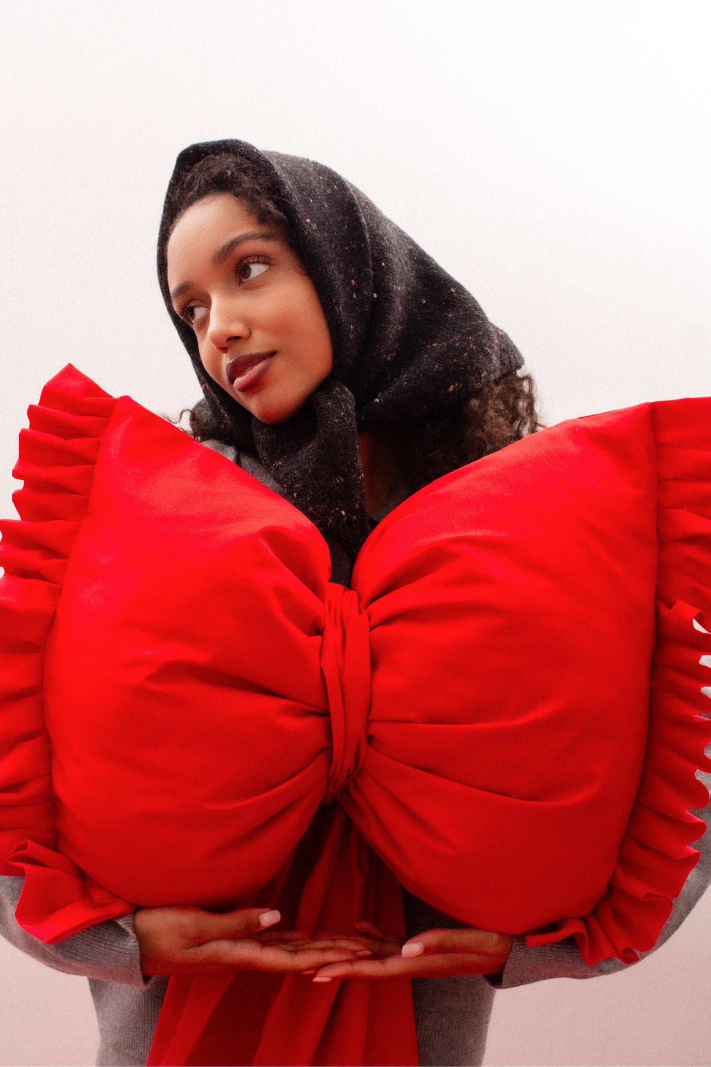 Hand-knitted Speckled Tweed Wool Headscarf in Black