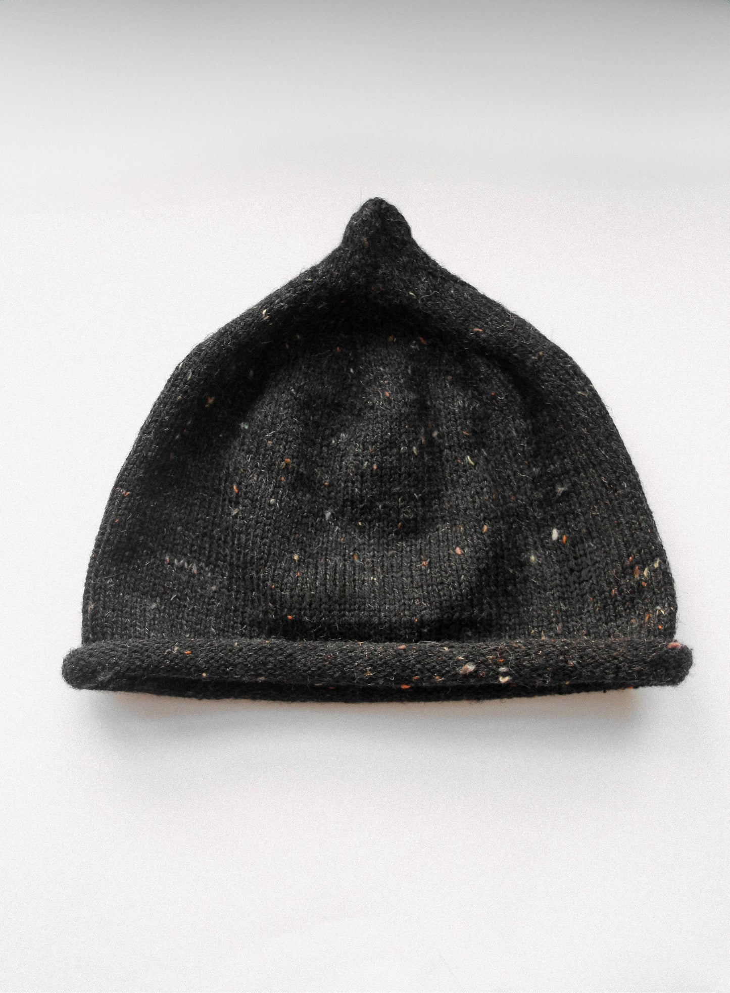 Speckled Tweed Teletubby Hat in Black