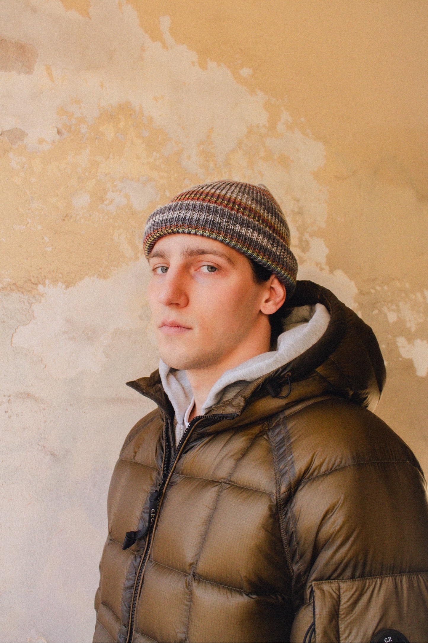 Random Multicolor Striped beanie in Grey