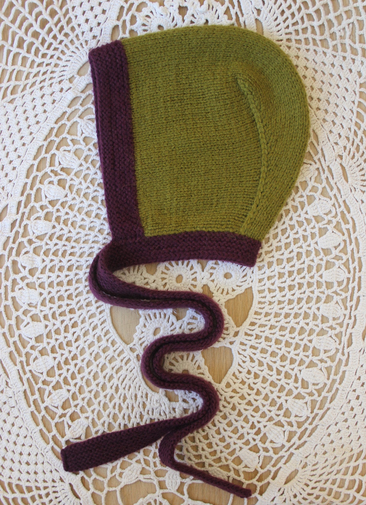 Chunky Bonnet hat in Purple and Khaki Green