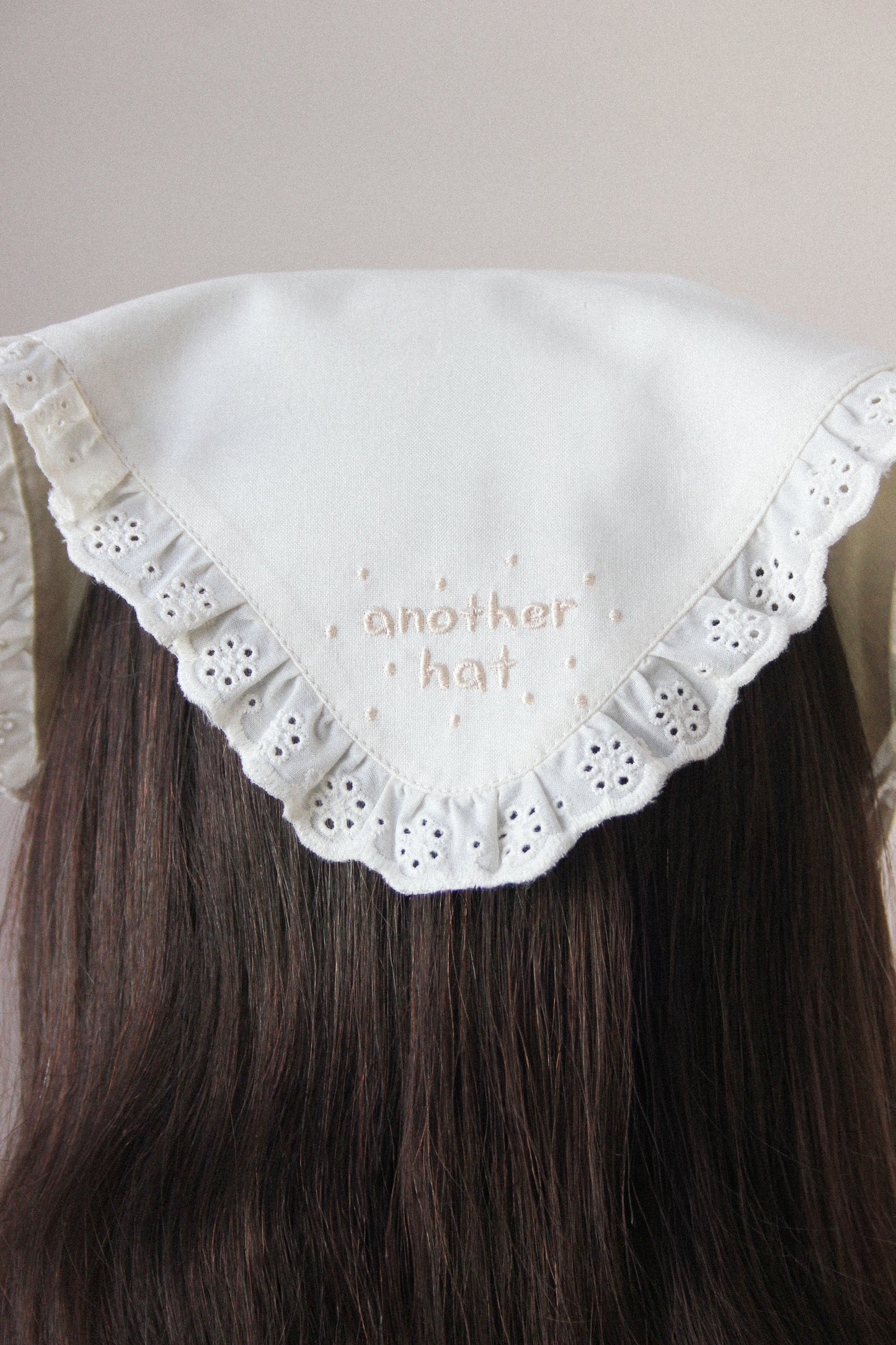 Lace Headscarf in Cream Beige