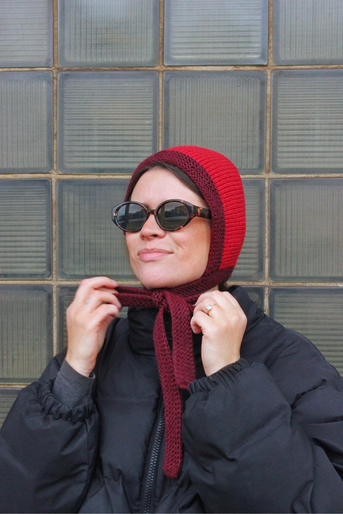 Chunky Bonnet hat in Burgundy & Red