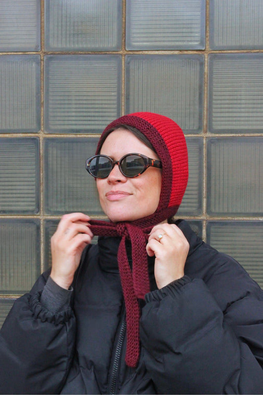 Chunky Bonnet hat in Burgundy & Red