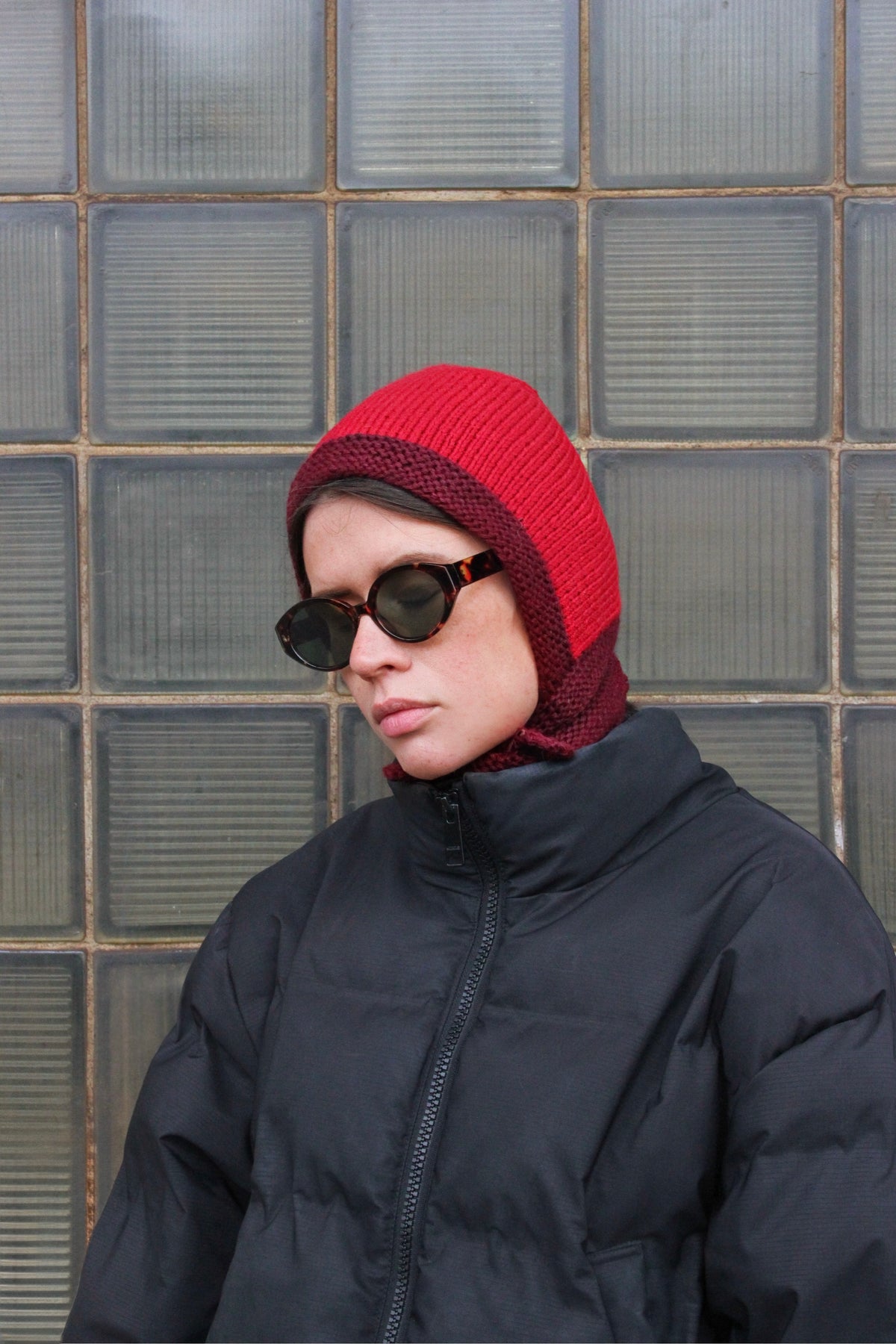 Chunky Bonnet hat in Burgundy & Red