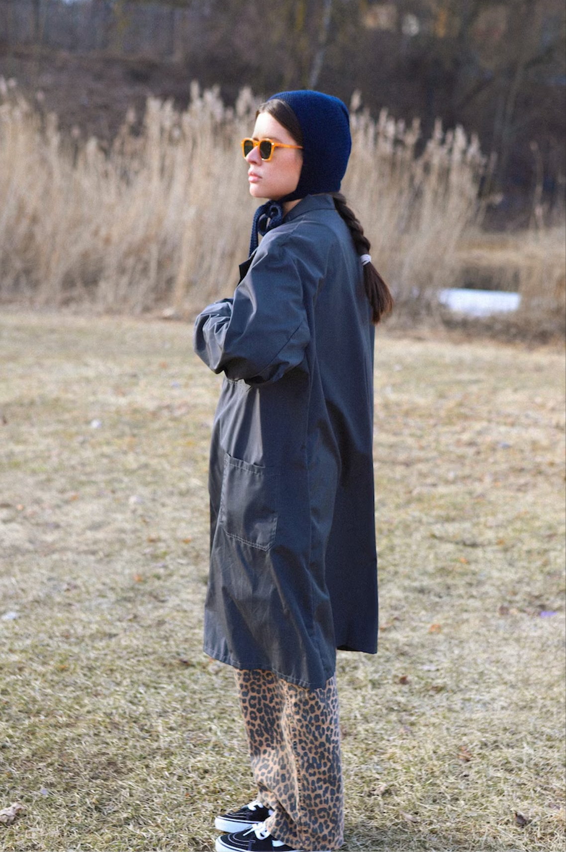 Hand-knitted Adult Bow Tie Bonnet hat in Navy