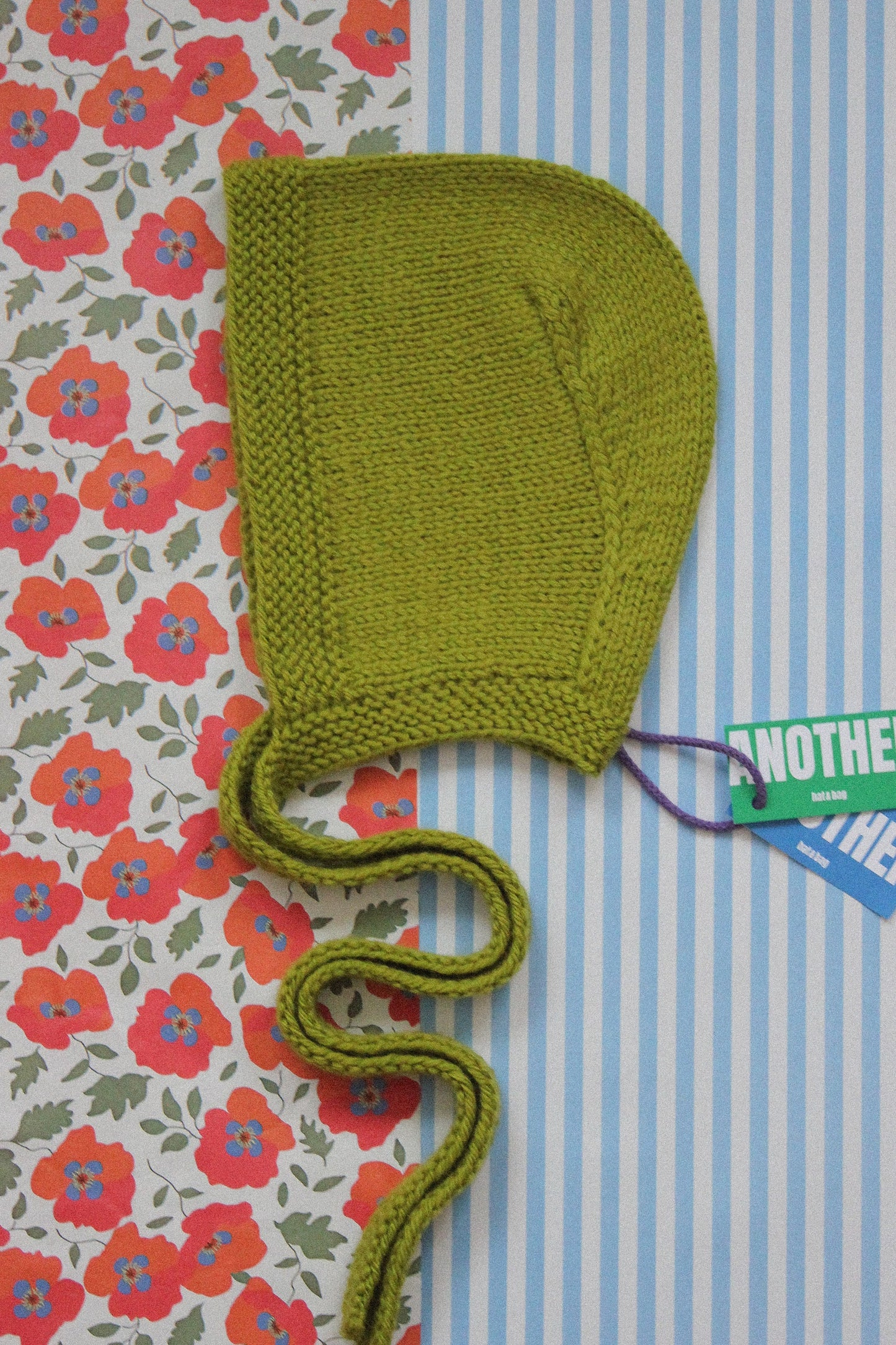 Hand-knitted Adult Bow Tie Bonnet hat in Light Green