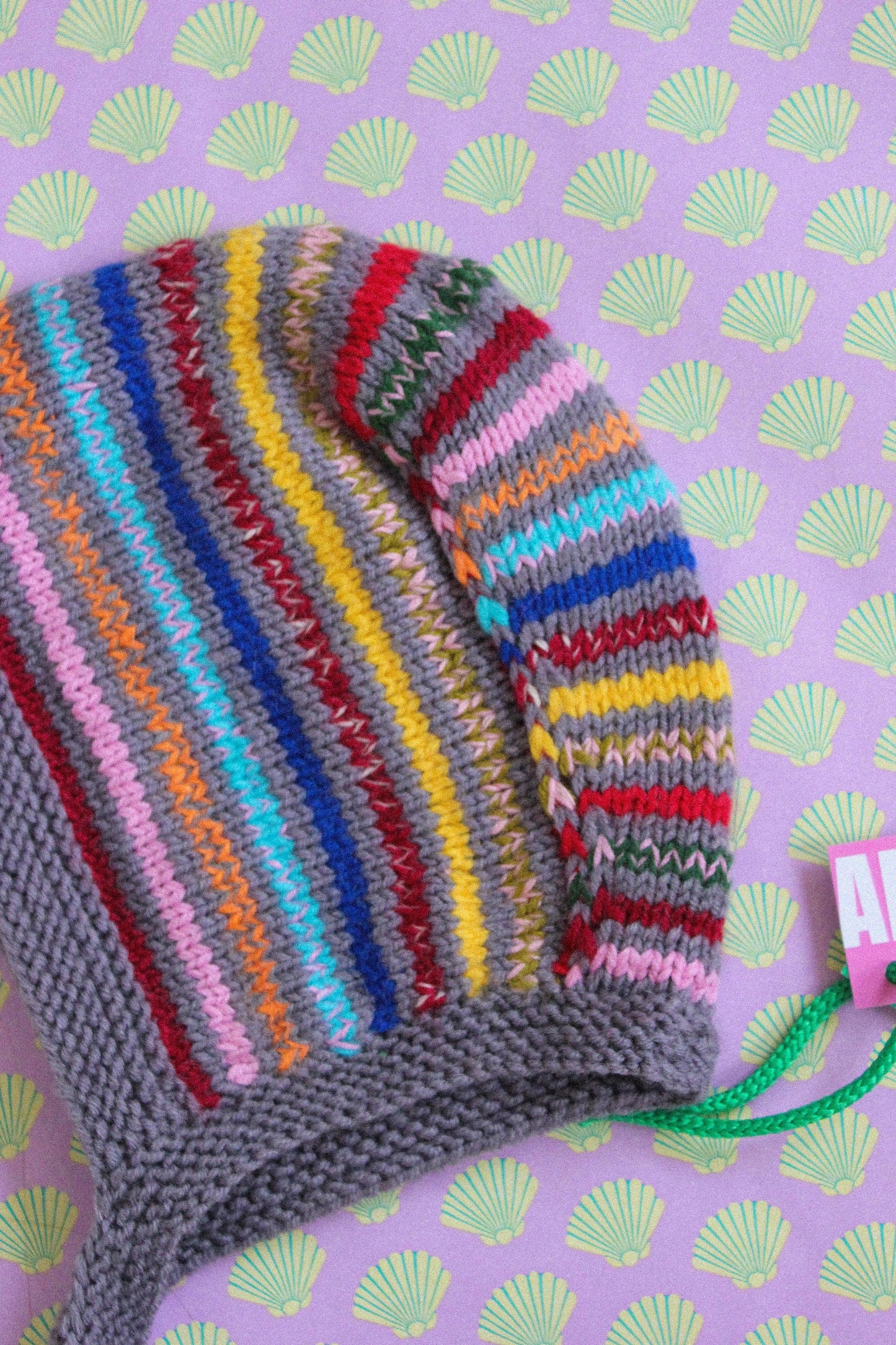 Random Multicolor Hand-knitted Adult Bow Tie Bonnet hat in Charcoal Gray