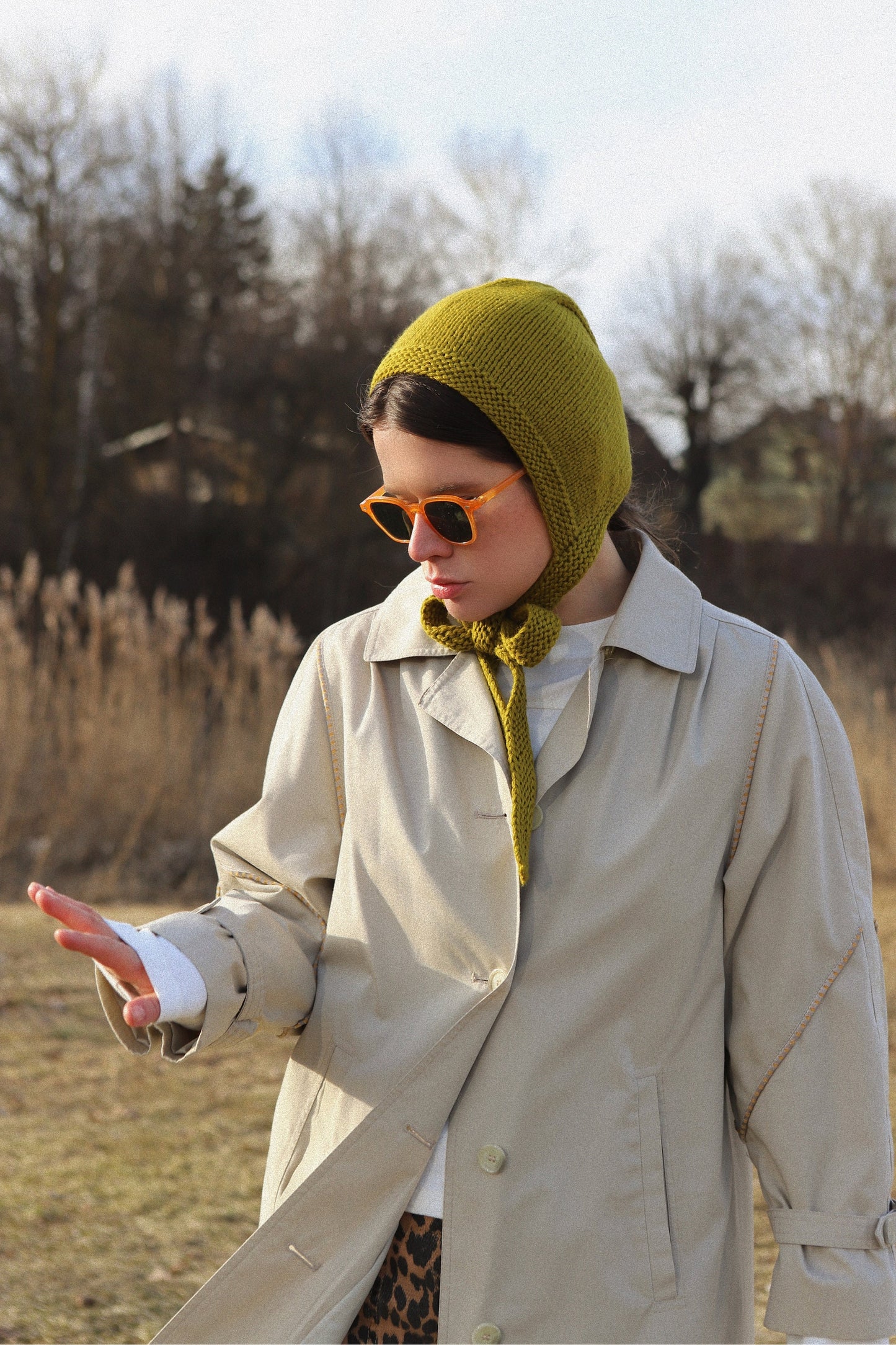 Hand-knitted Adult Bow Tie Bonnet hat in Khaki Green