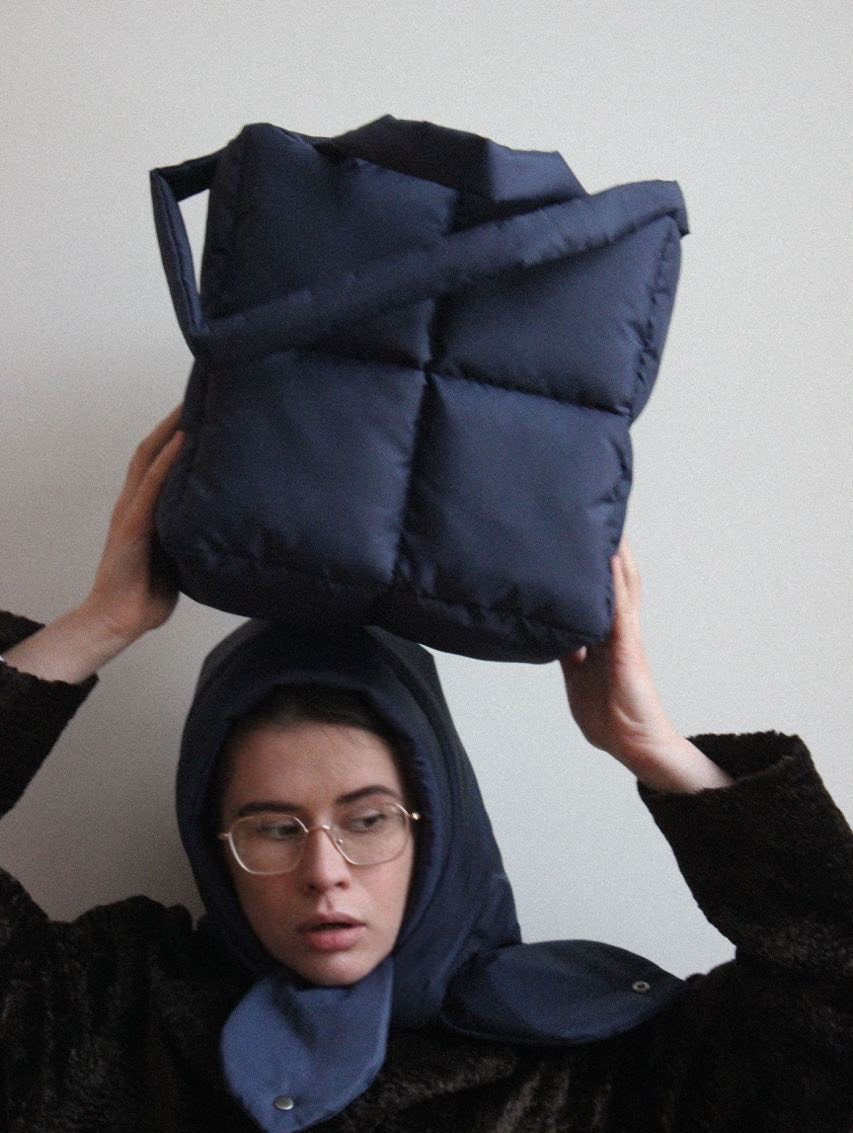 Pillow Puffer Bag in Navy