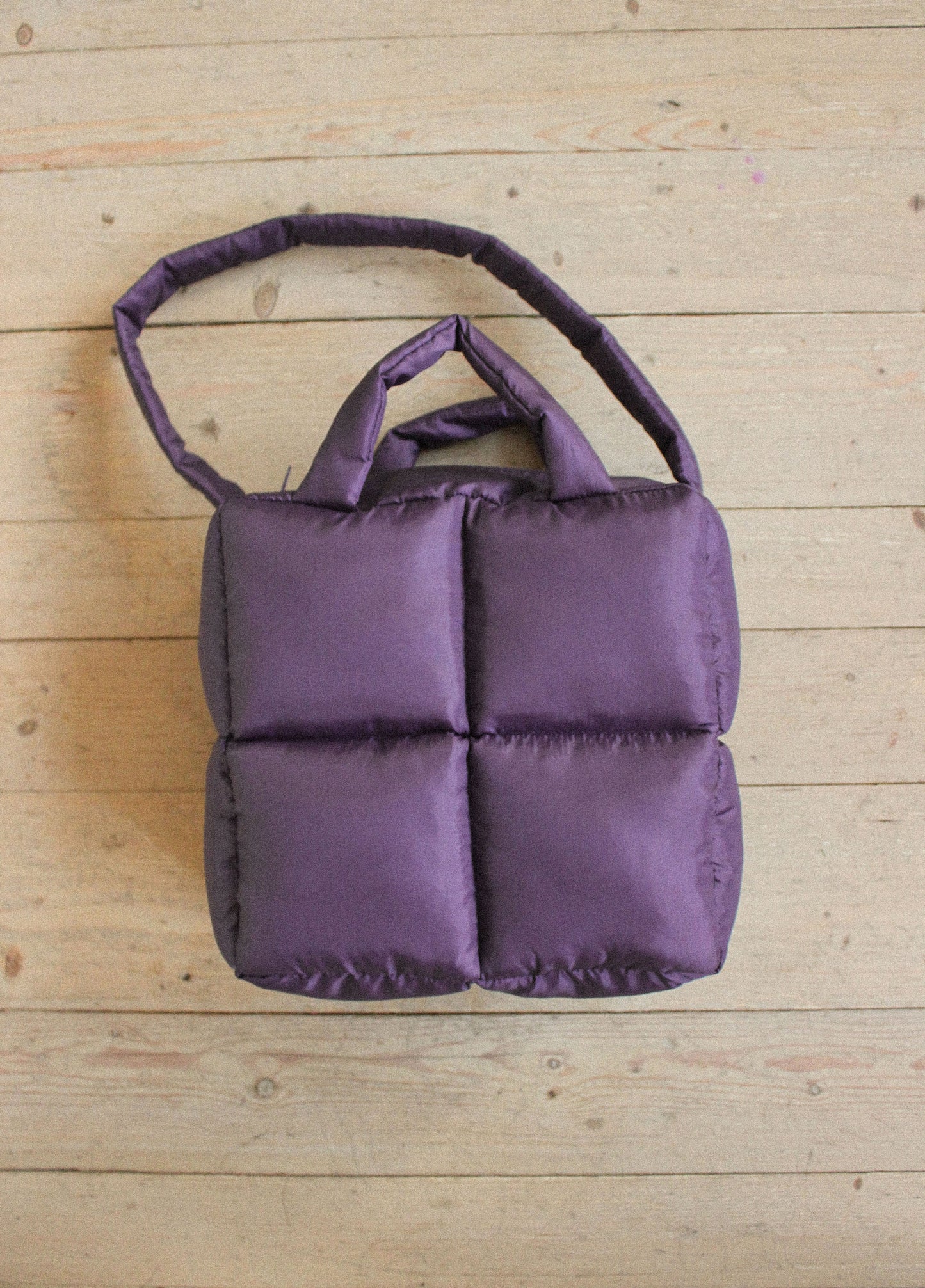 Pillow Puffer Bag in Purple