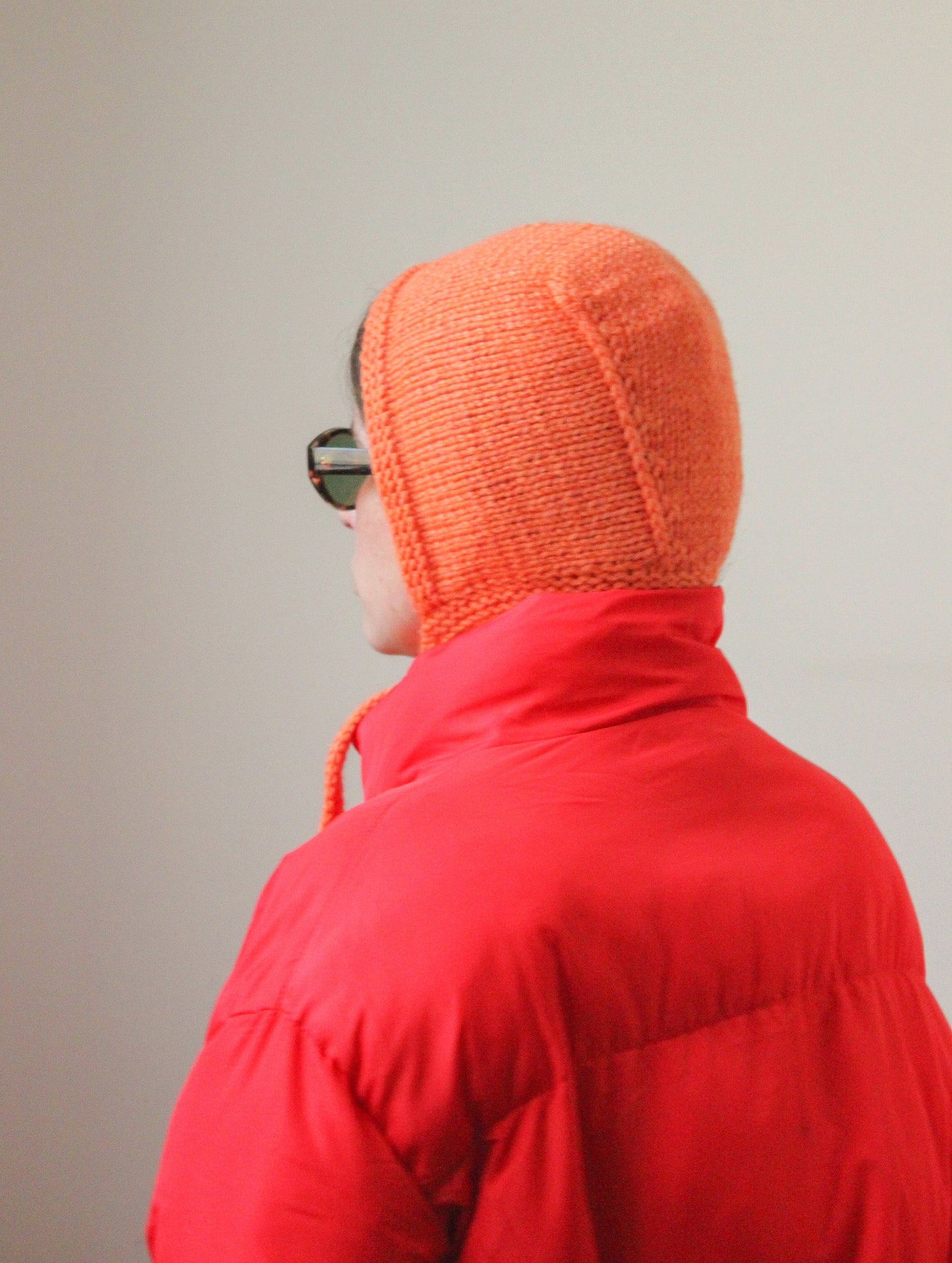 Hand-knitted Adult Bow Tie Bonnet Woolen hat in juicy mandarin