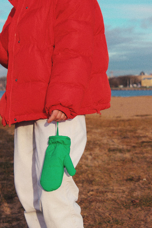 Pillow Puffer mittens on Strings in Green