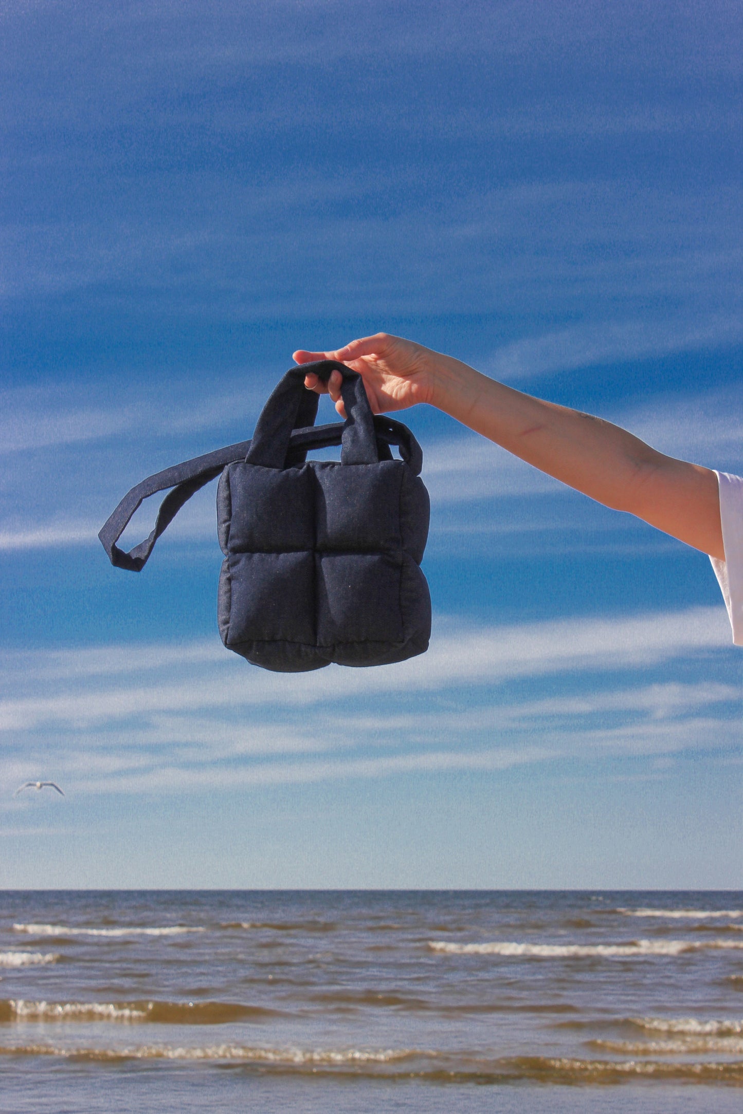 Mini Pillow Puffer Raw Denim Essential bag