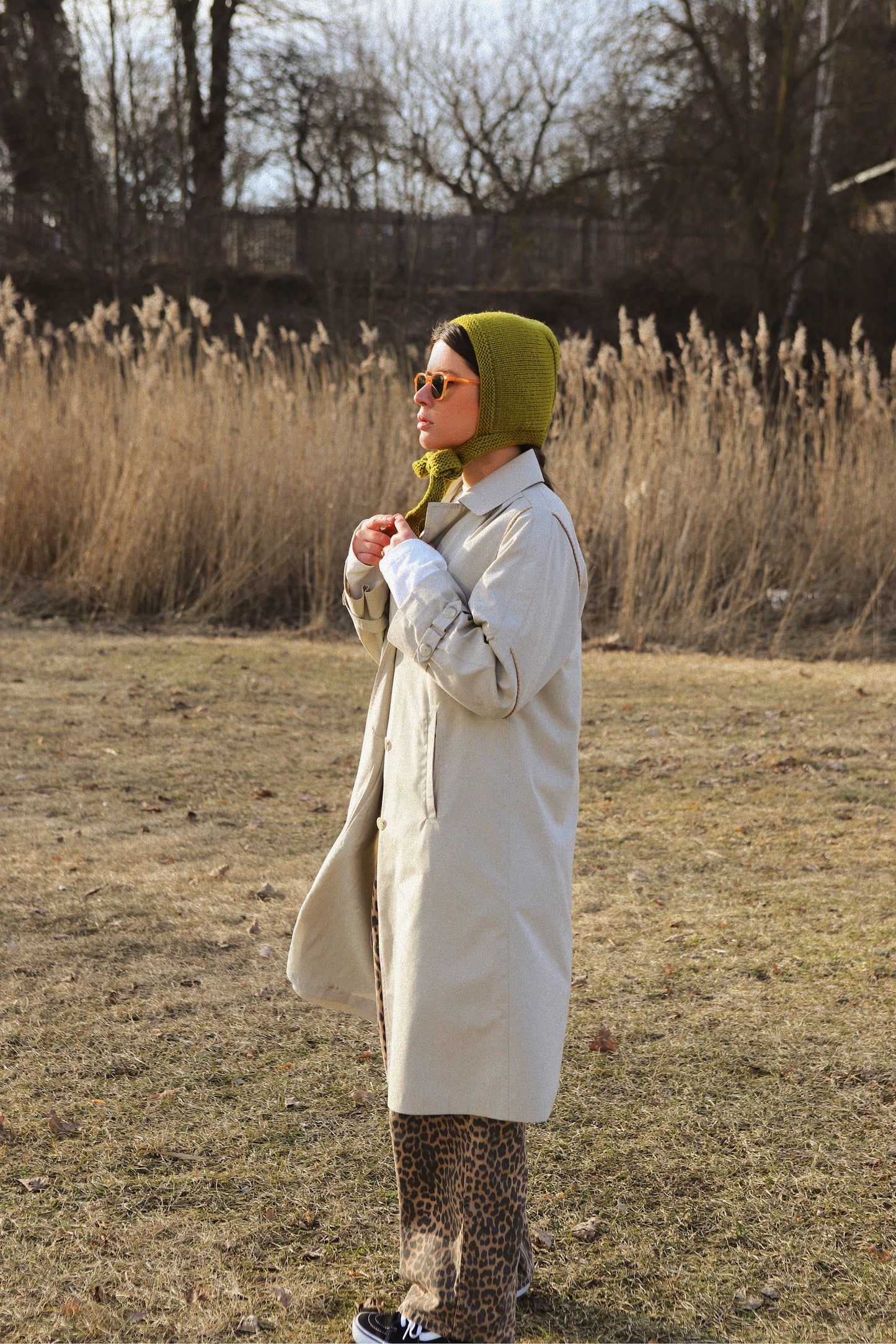 Hand-knitted Adult Bow Tie Bonnet hat in Khaki Green