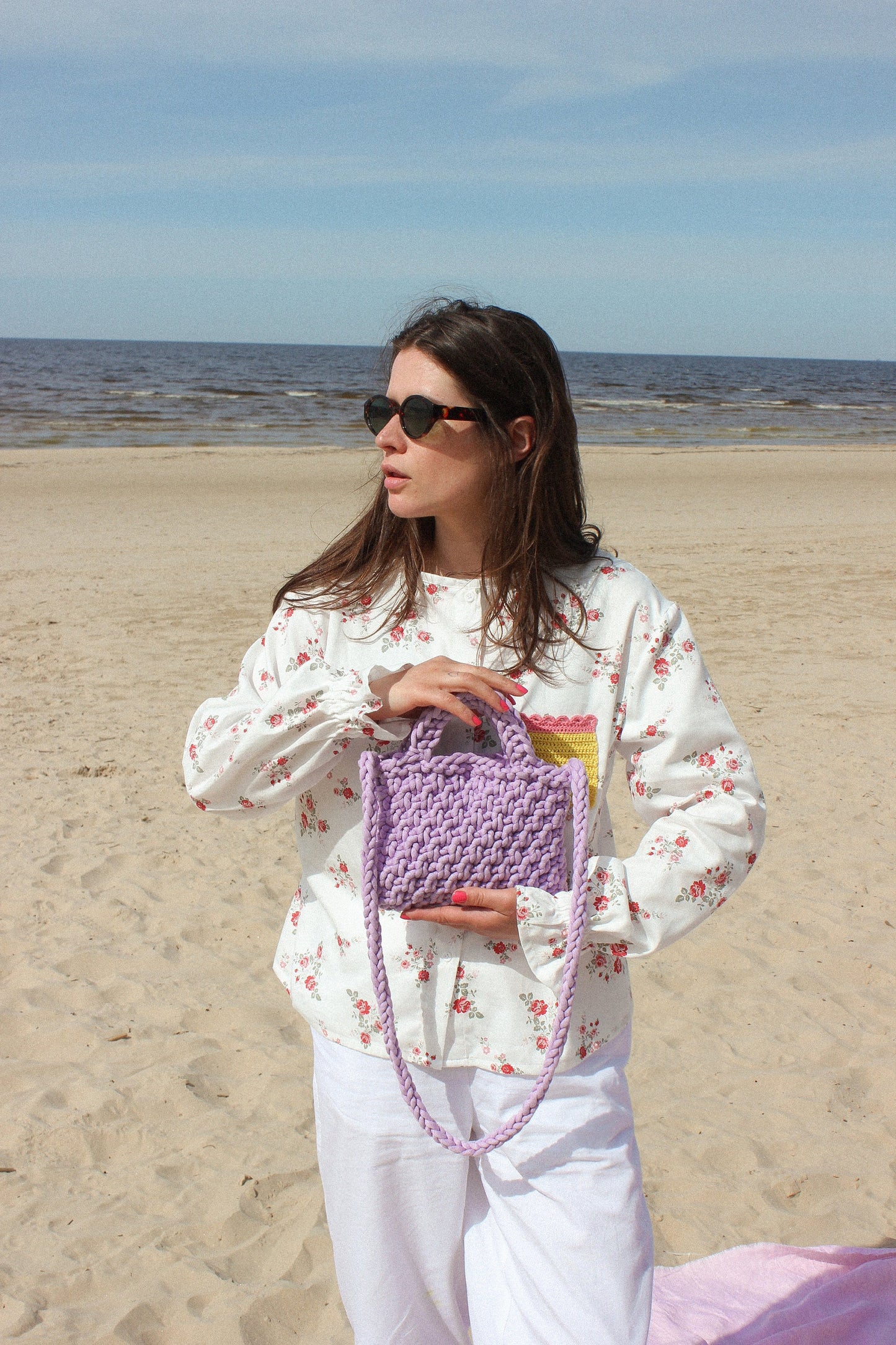 Сoarse knitted crossbody bag in lilac lavender, tote bag