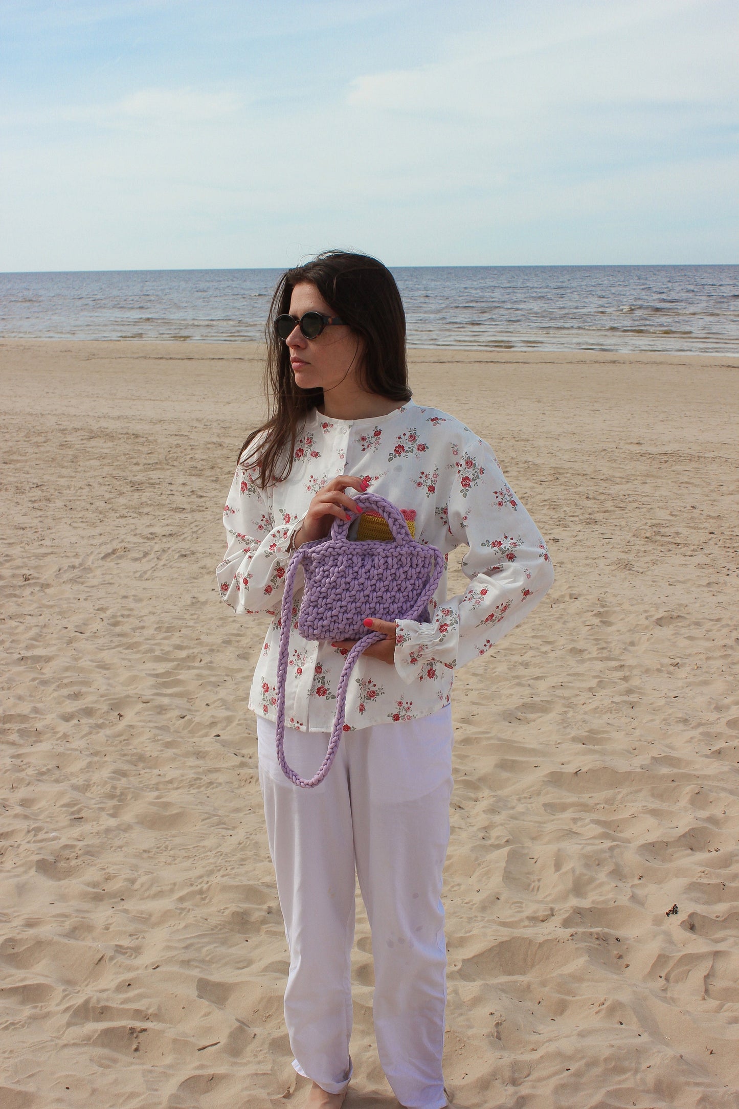 Сoarse knitted crossbody bag in lilac lavender, tote bag