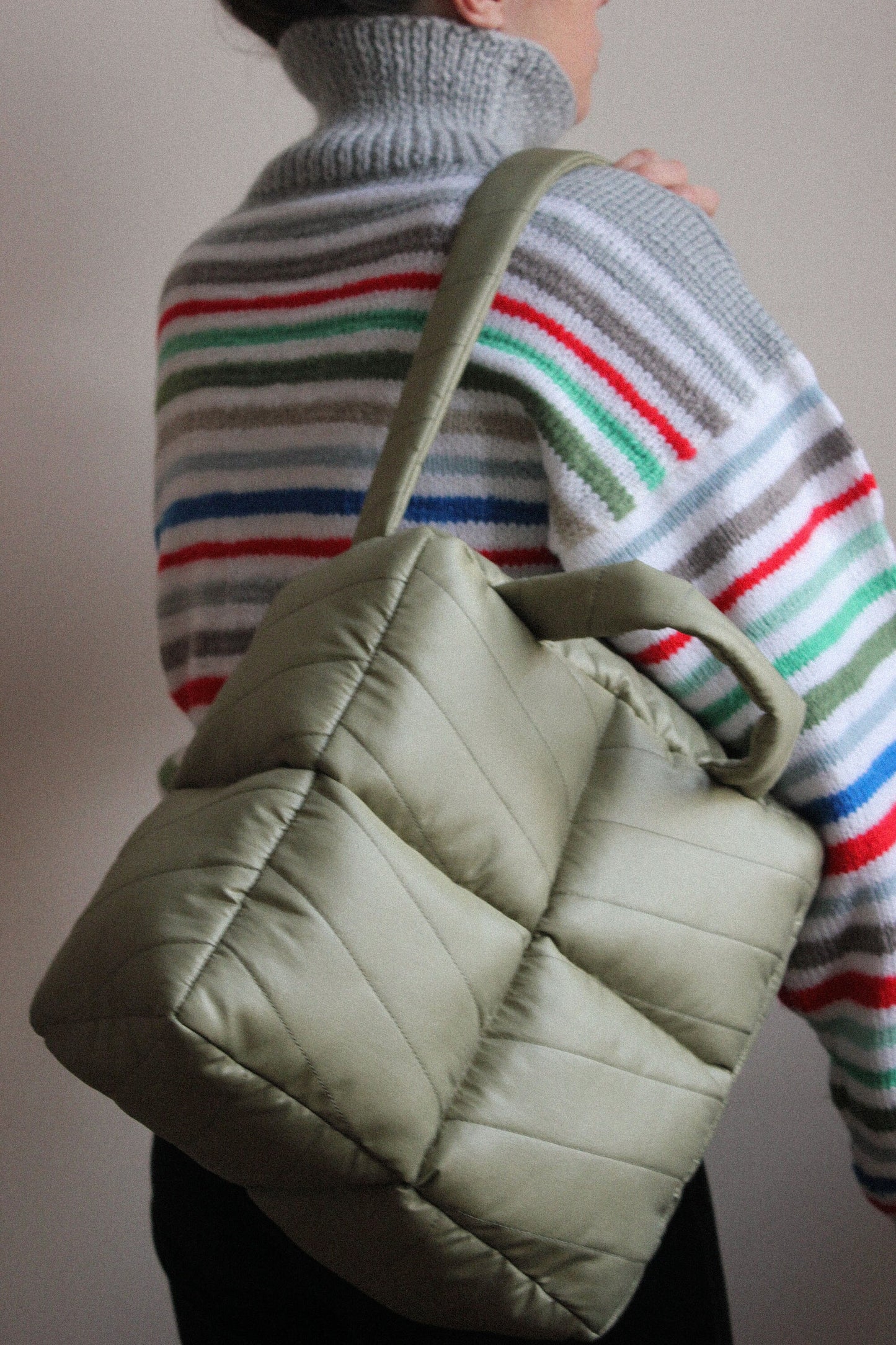 Pillow Puffer Bag in Olive