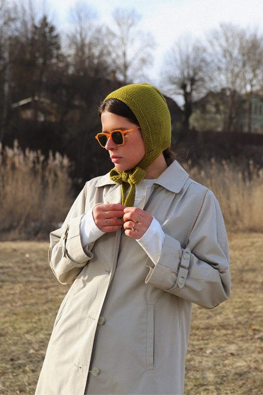 Hand-knitted Adult Bow Tie Bonnet hat in Khaki Green