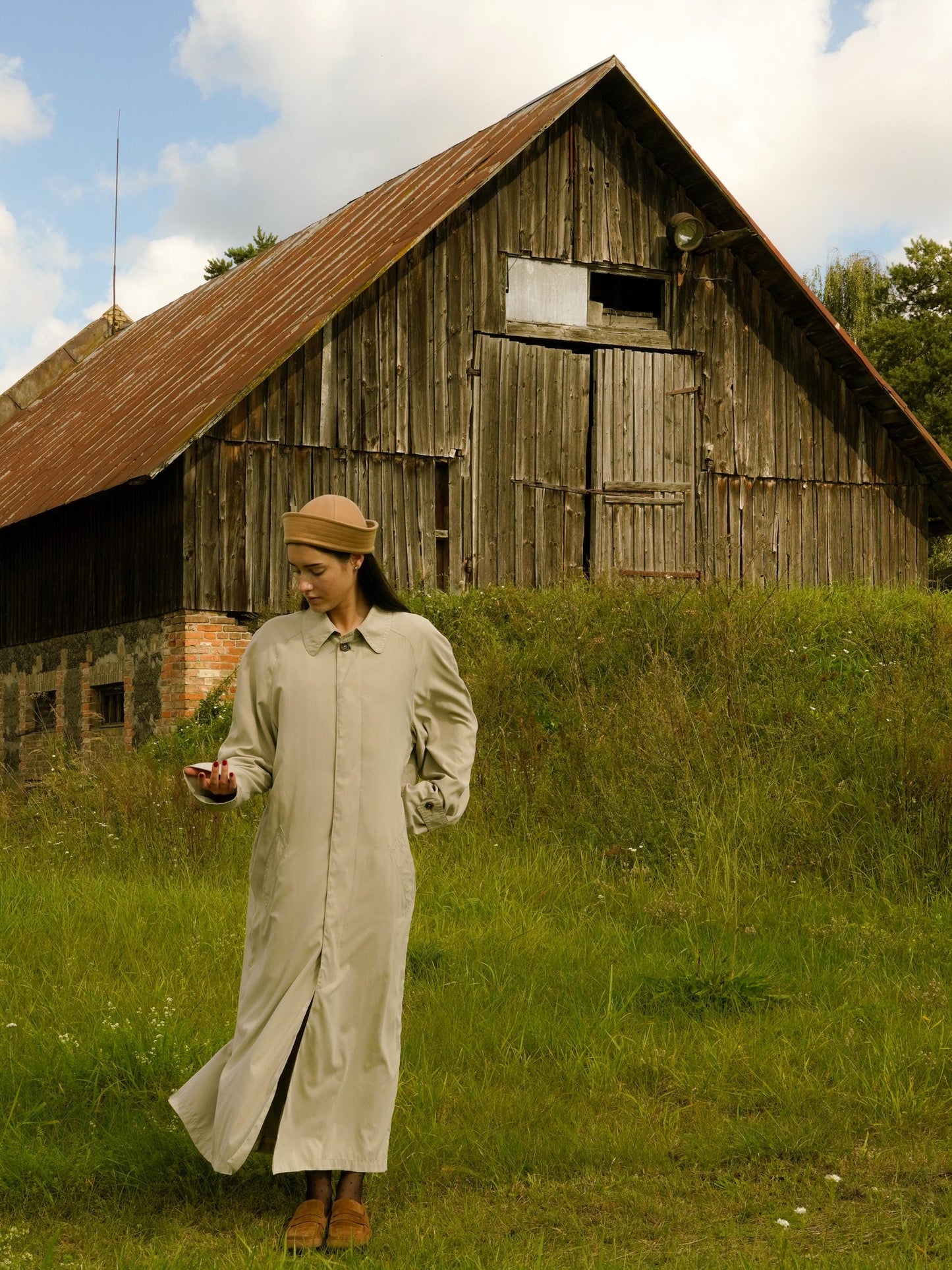 Drap Marine Pillbox in Camel Brown