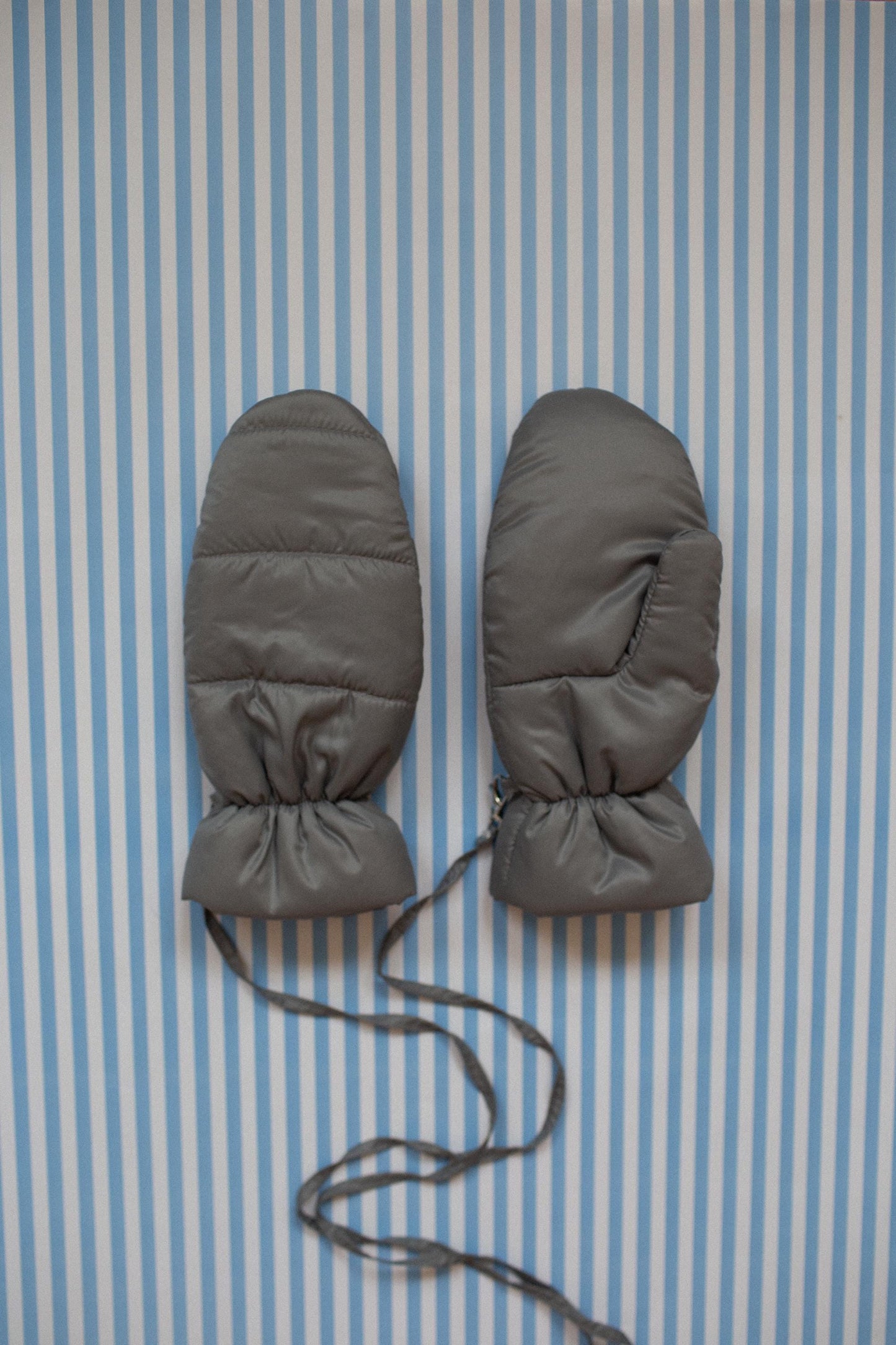 Pillow Puffer Mittens on Strings in Gray
