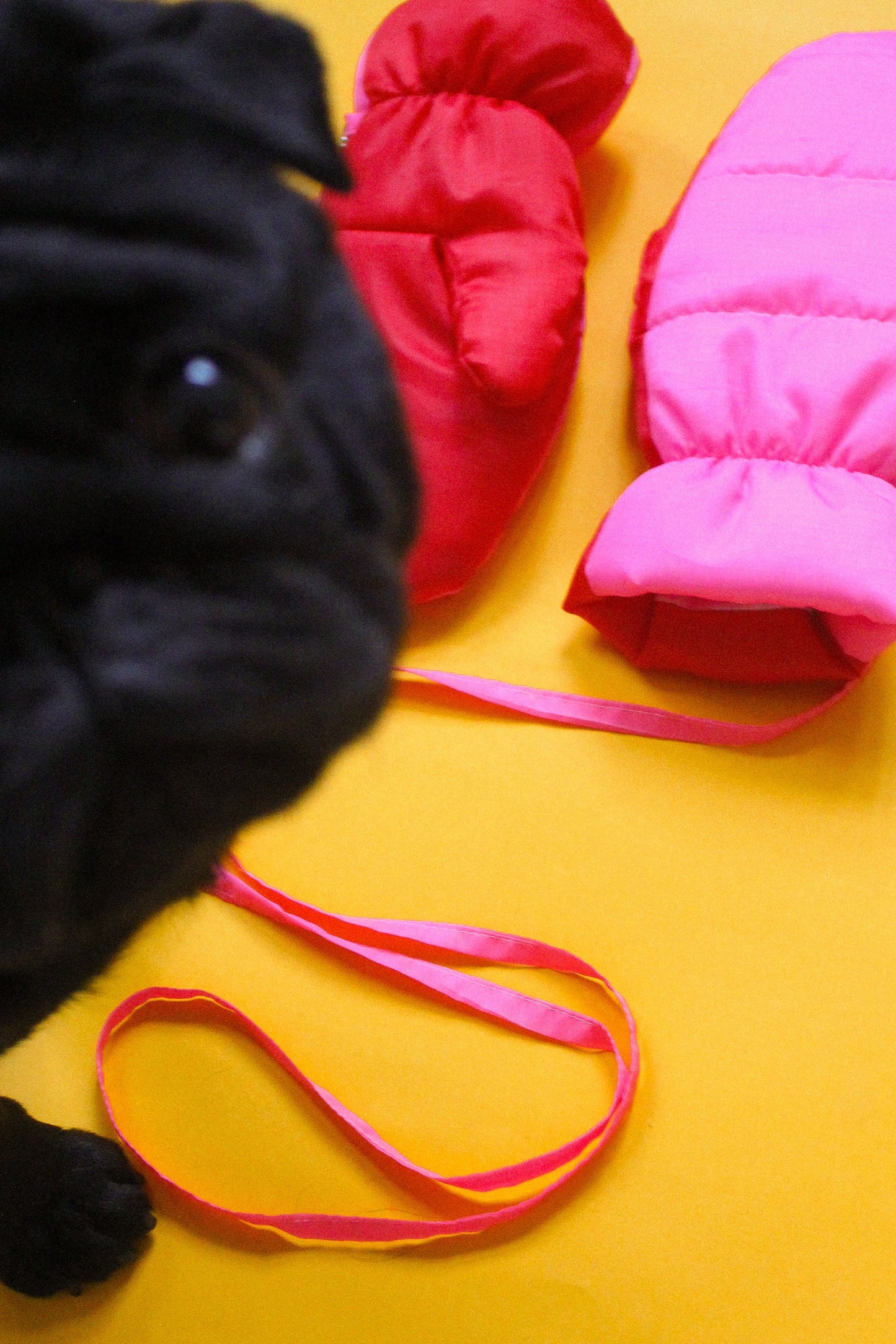 Bicolor Pillow Puffer Mittens on Strings in Hot pink & Red